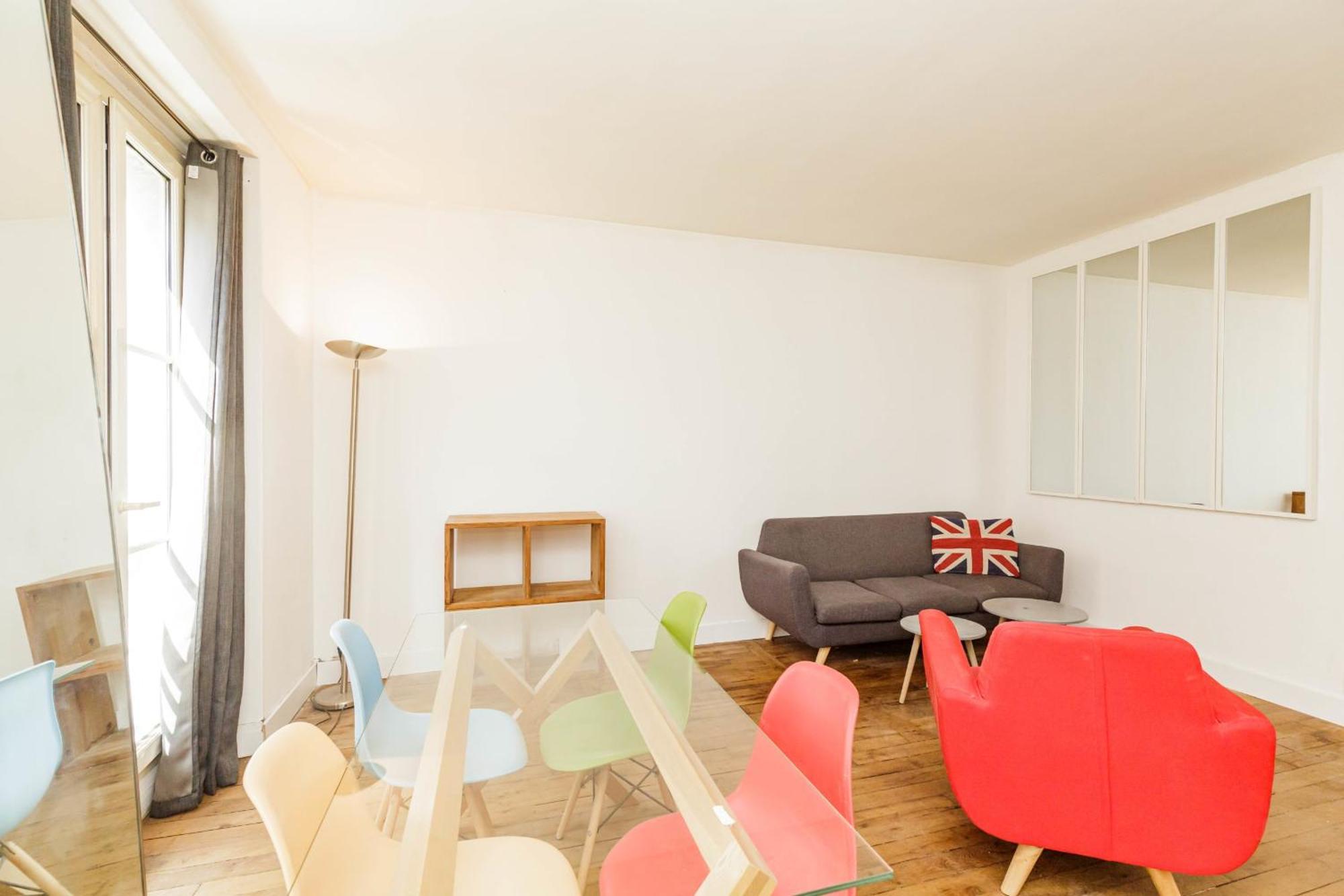 Spacious In 11eme Paris